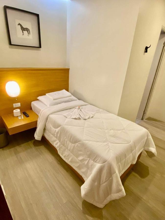 Aurora Suites 파사이 외부 사진