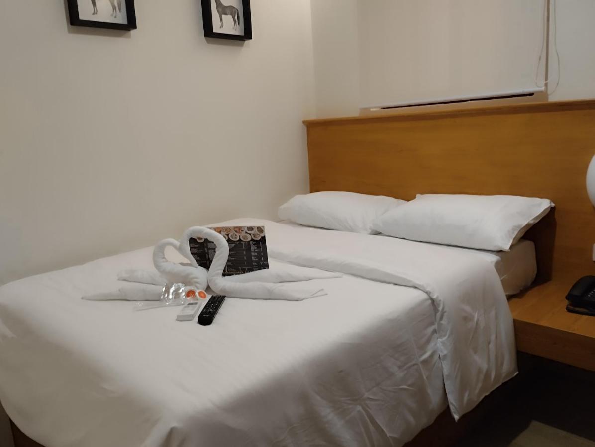 Aurora Suites 파사이 외부 사진